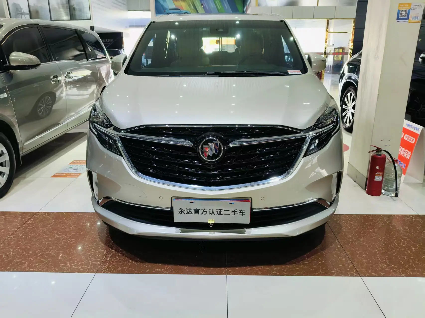 Buick GL8  из Китая