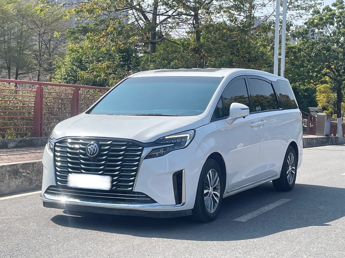 Buick GL8  из Китая