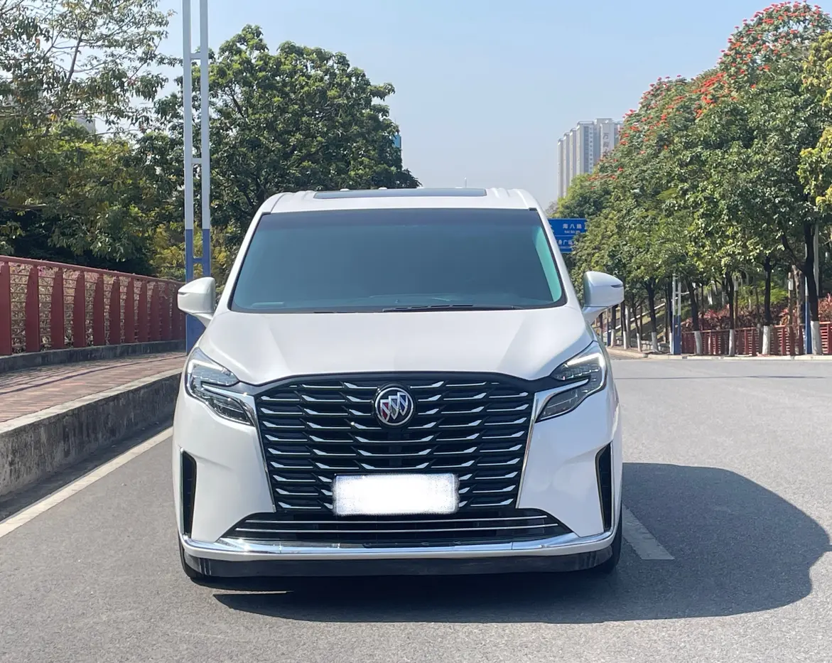 Buick GL8  из Китая