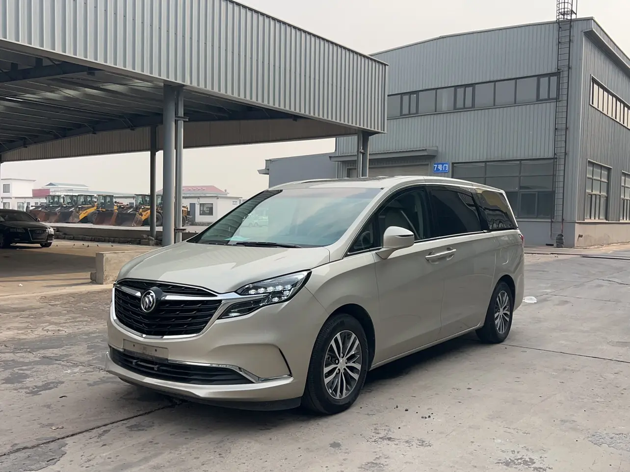 Buick GL8  из Китая