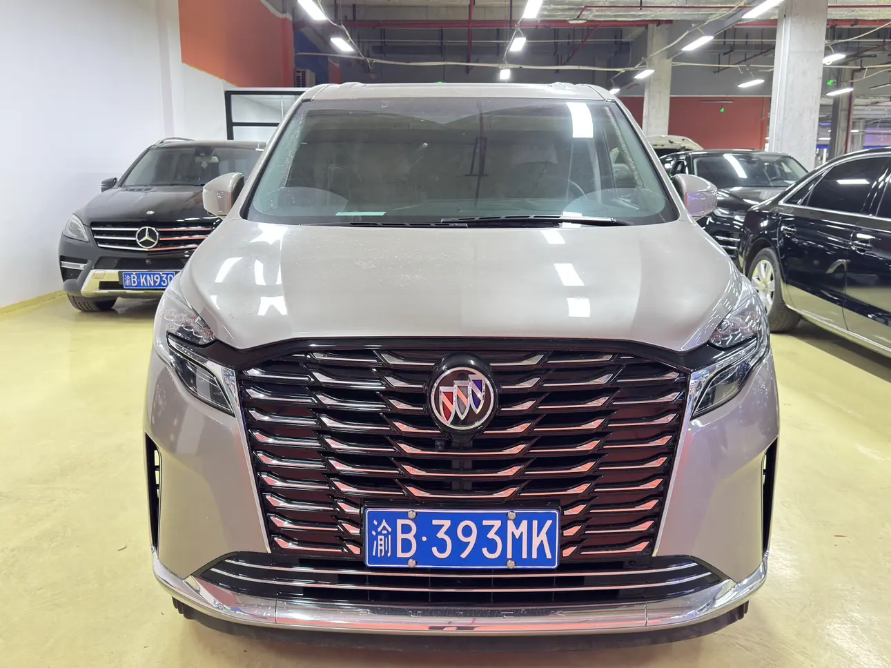 Buick GL8  из Китая