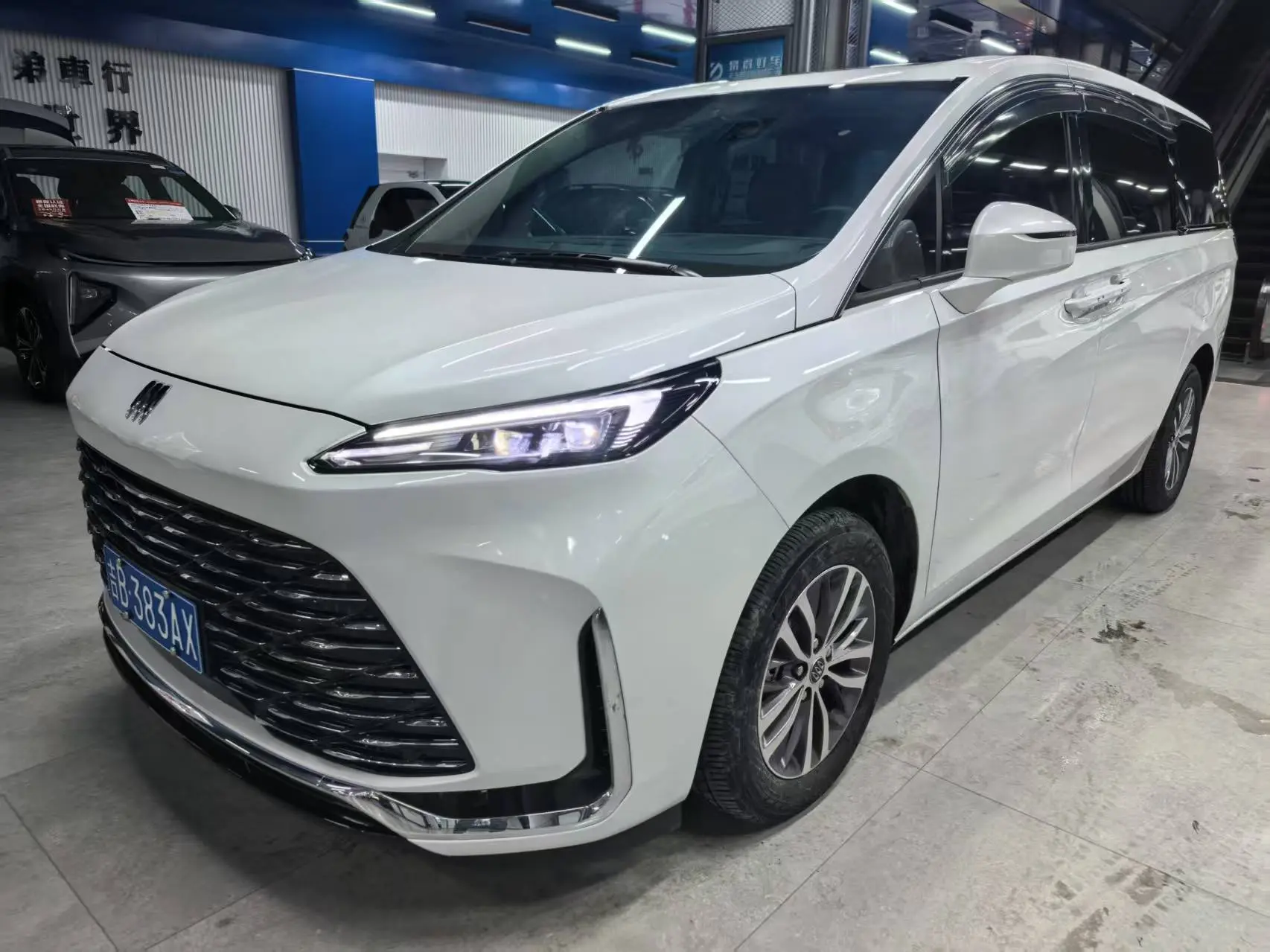 Buick GL8  из Китая