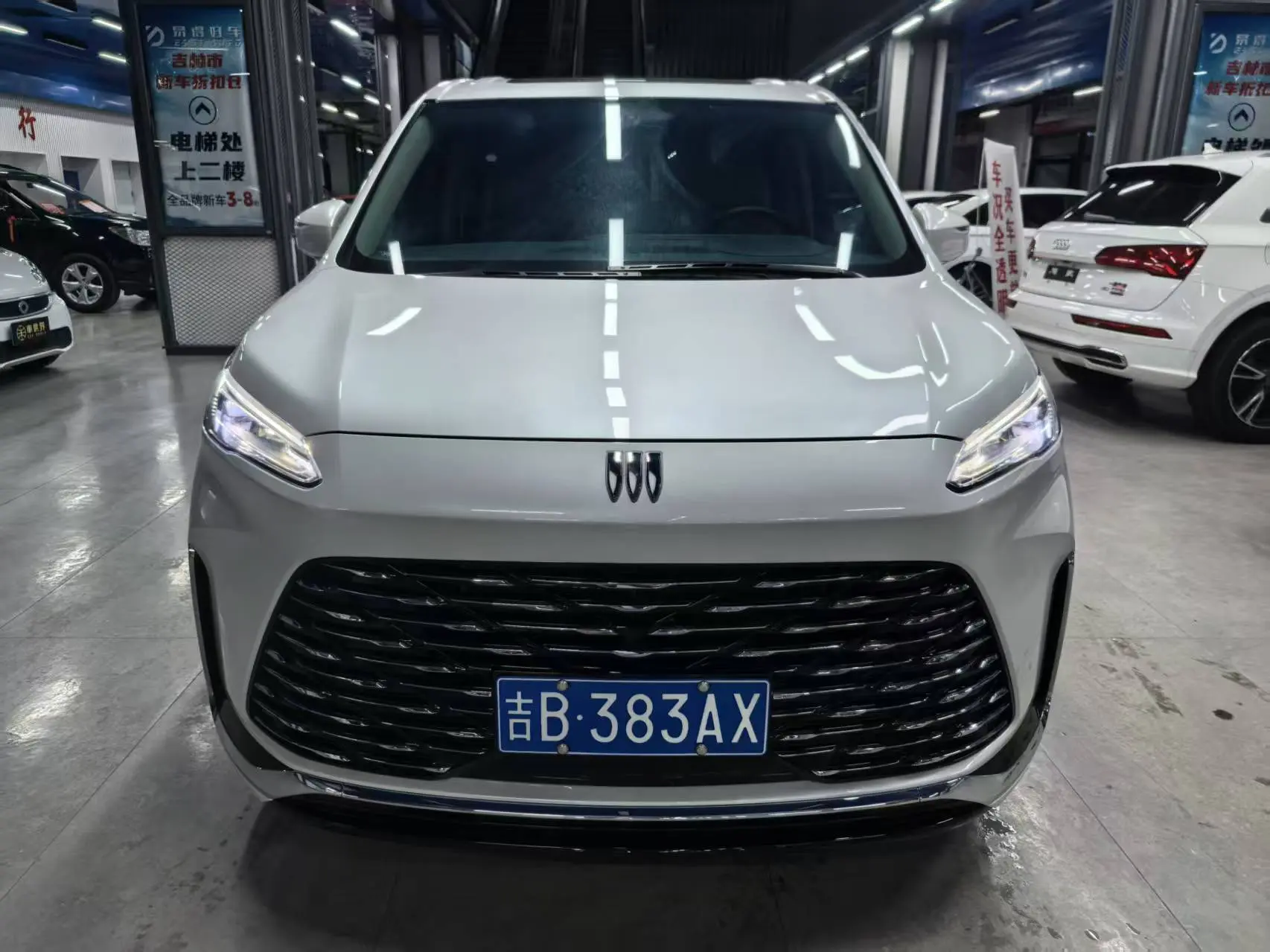 Buick GL8  из Китая