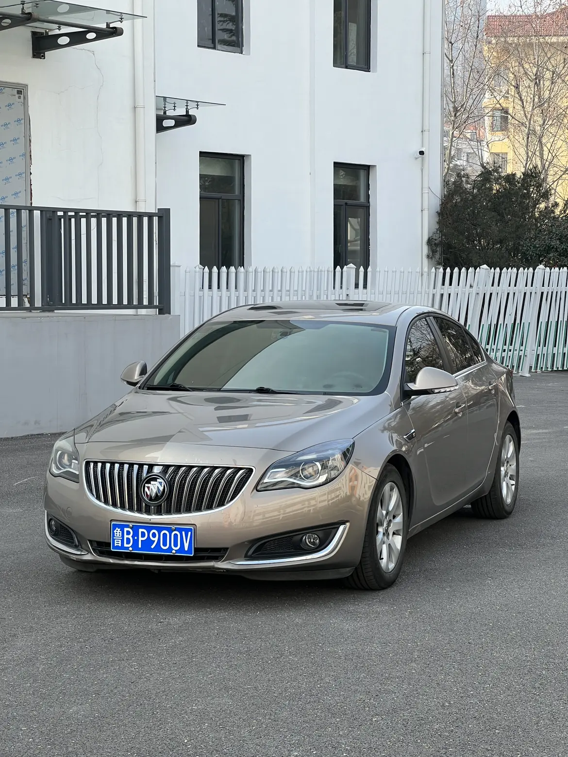 Buick Majesty  из Китая