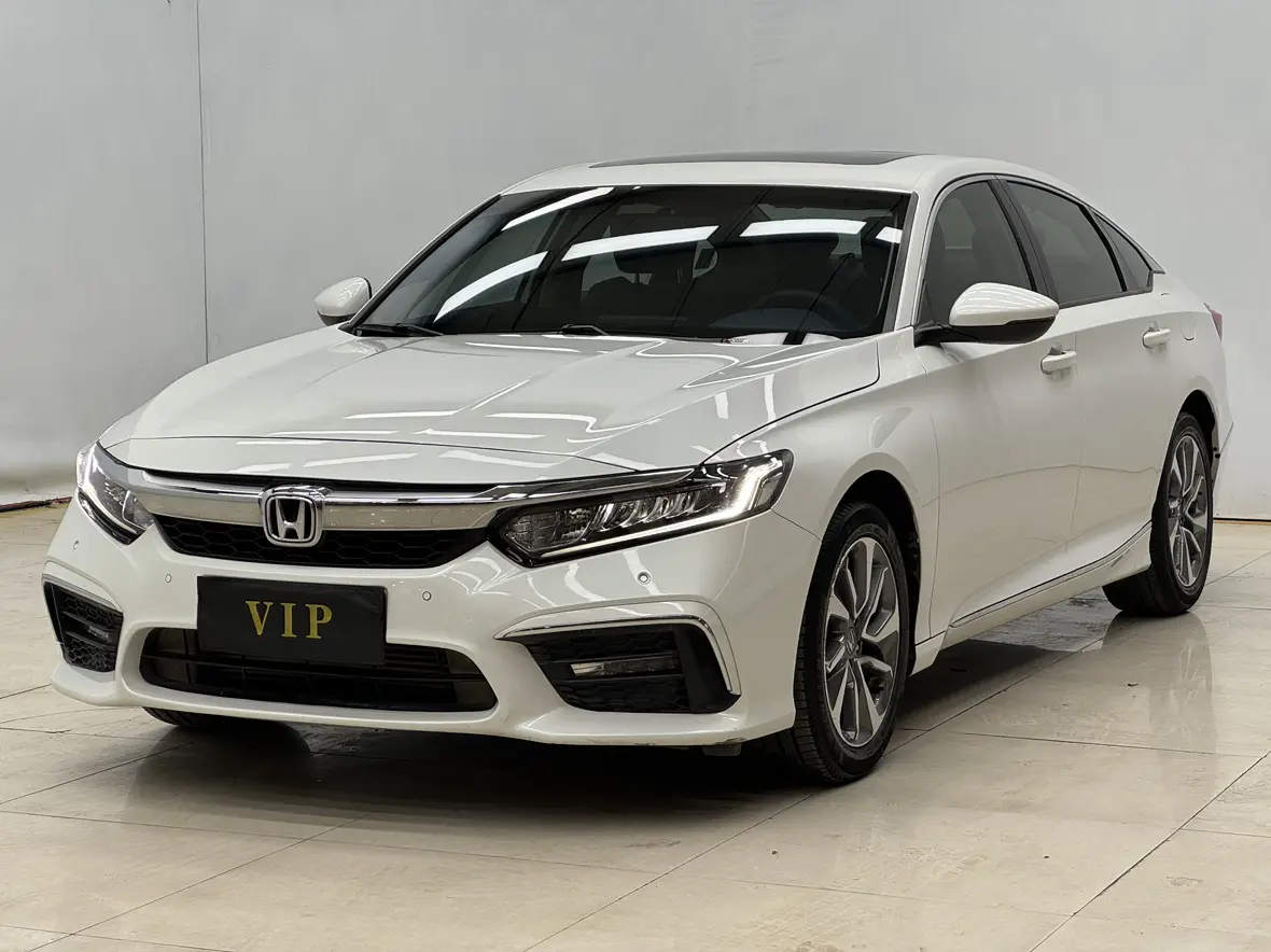 Honda Inspire (Yingshipai)  из Китая