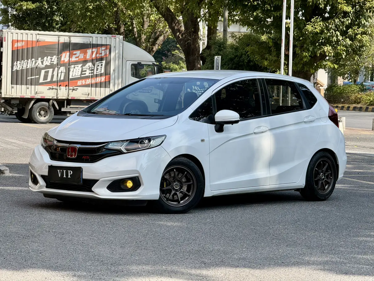Honda Fit  из Китая