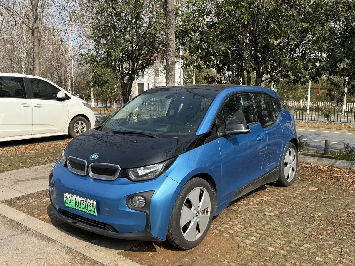 BMW i3  из Китая
