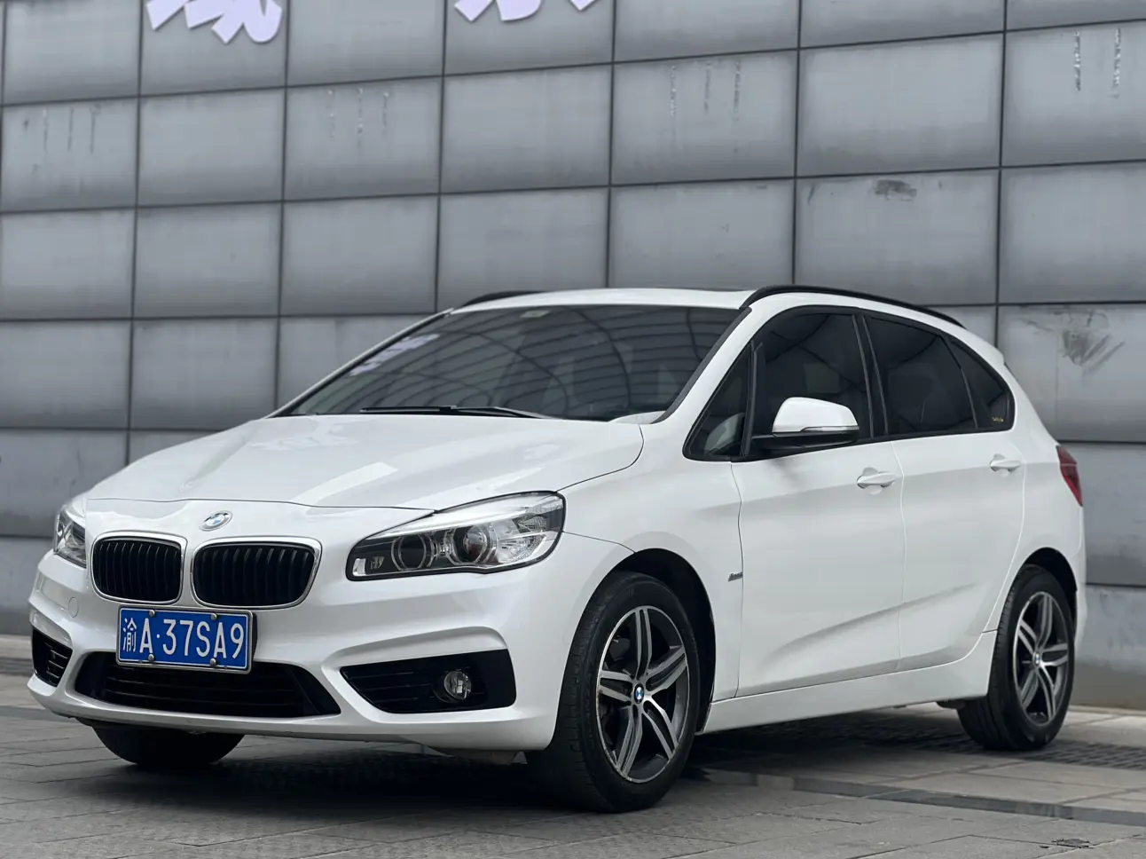 BMW 2 Series Active Tourer  из Китая