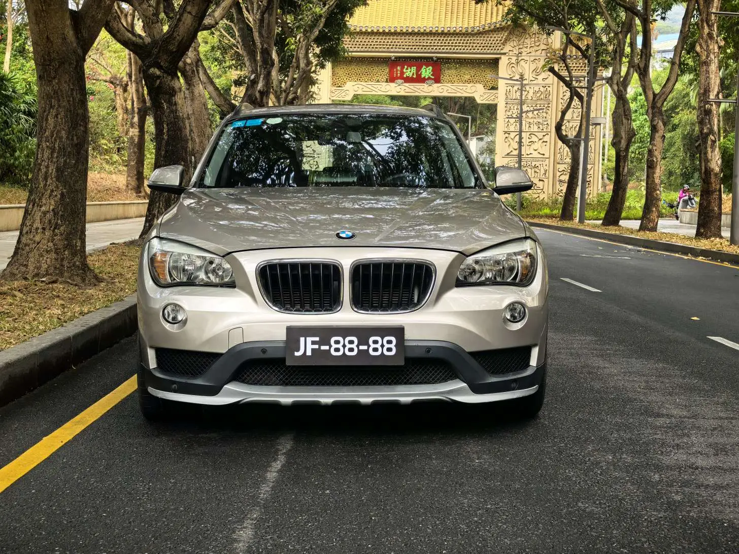 BMW X1  из Китая