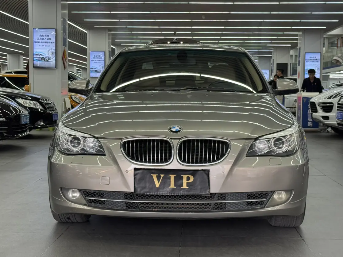 BMW 5 Series  из Китая