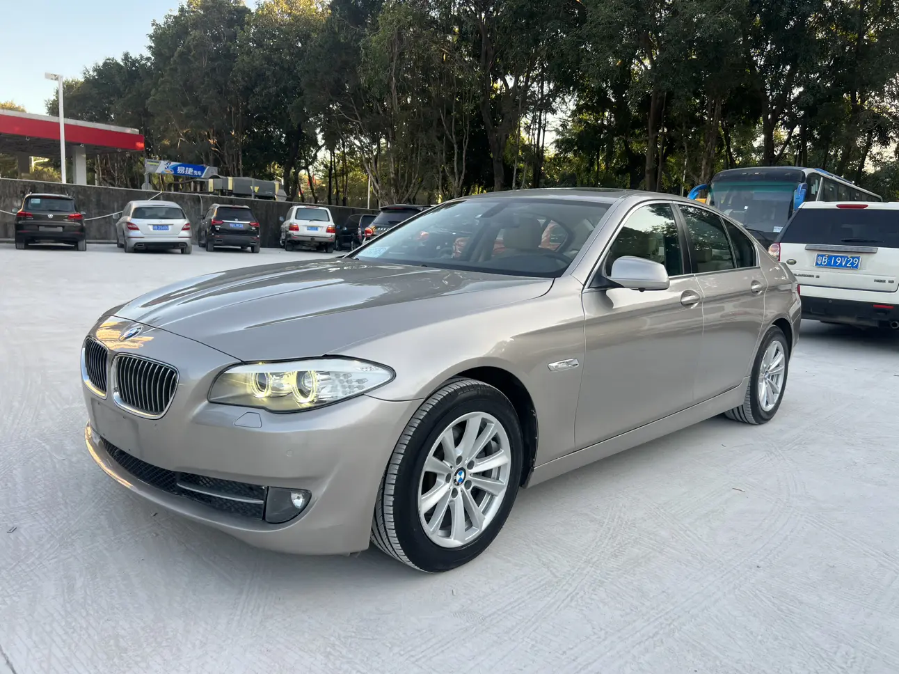 BMW 5 Series  из Китая