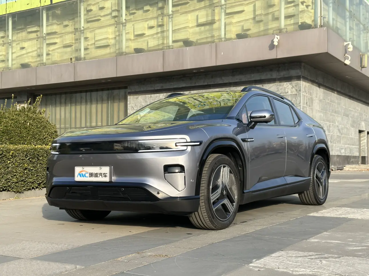 Changan Qiyuan E07  из Китая