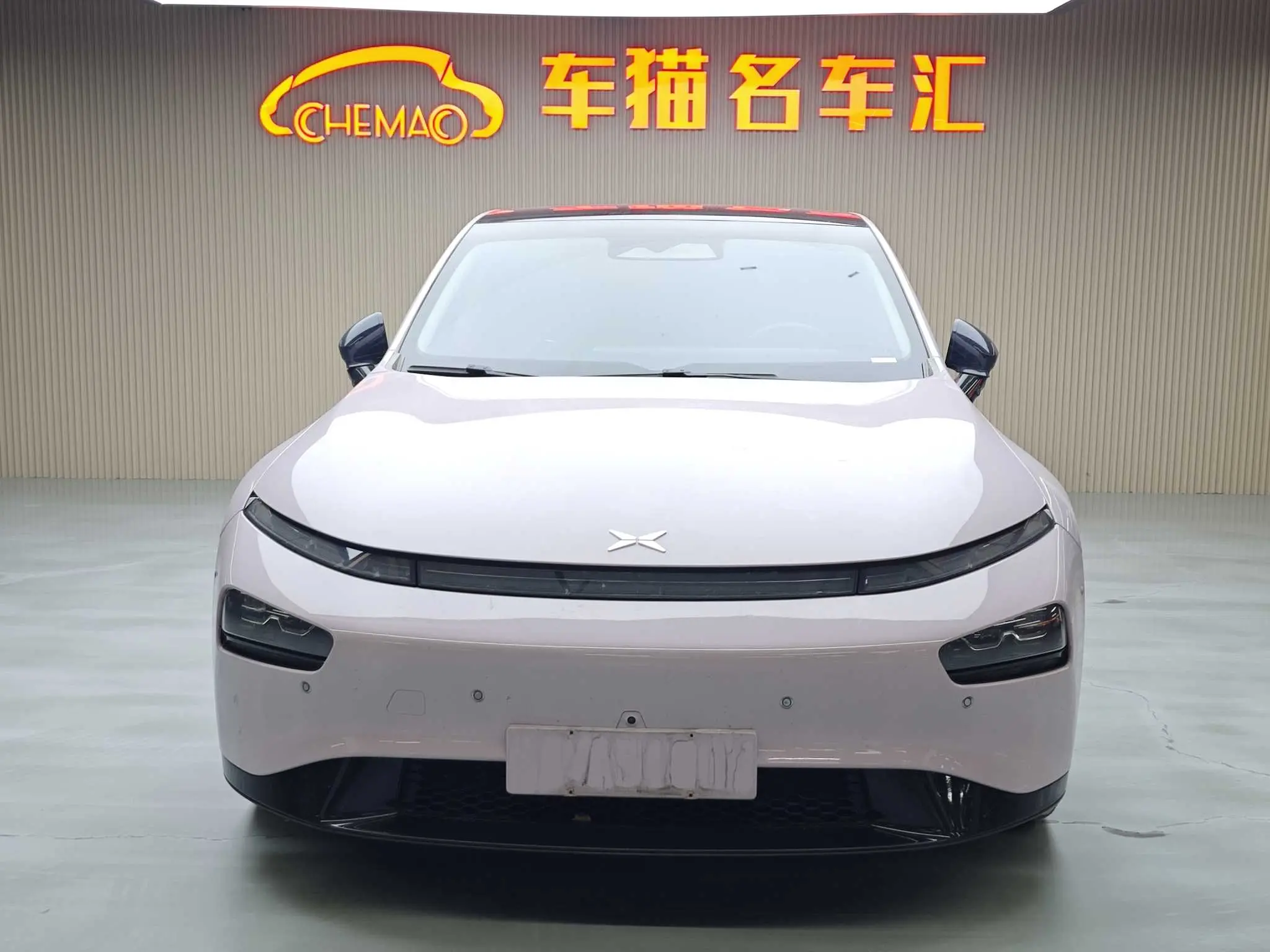 Xpeng P7  из Китая