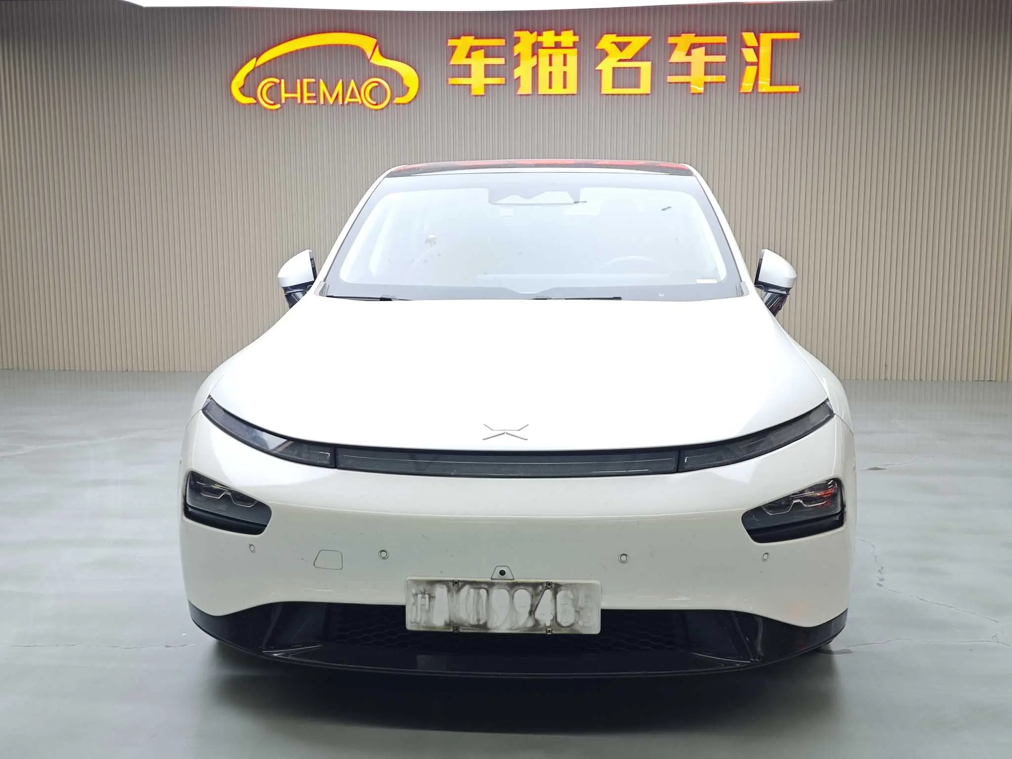 Xpeng P7  из Китая