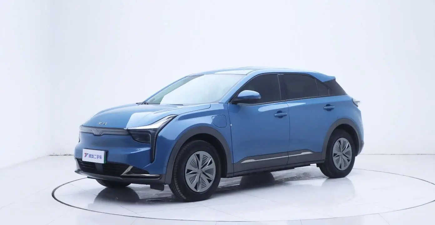 NETA NezhaU  из Китая