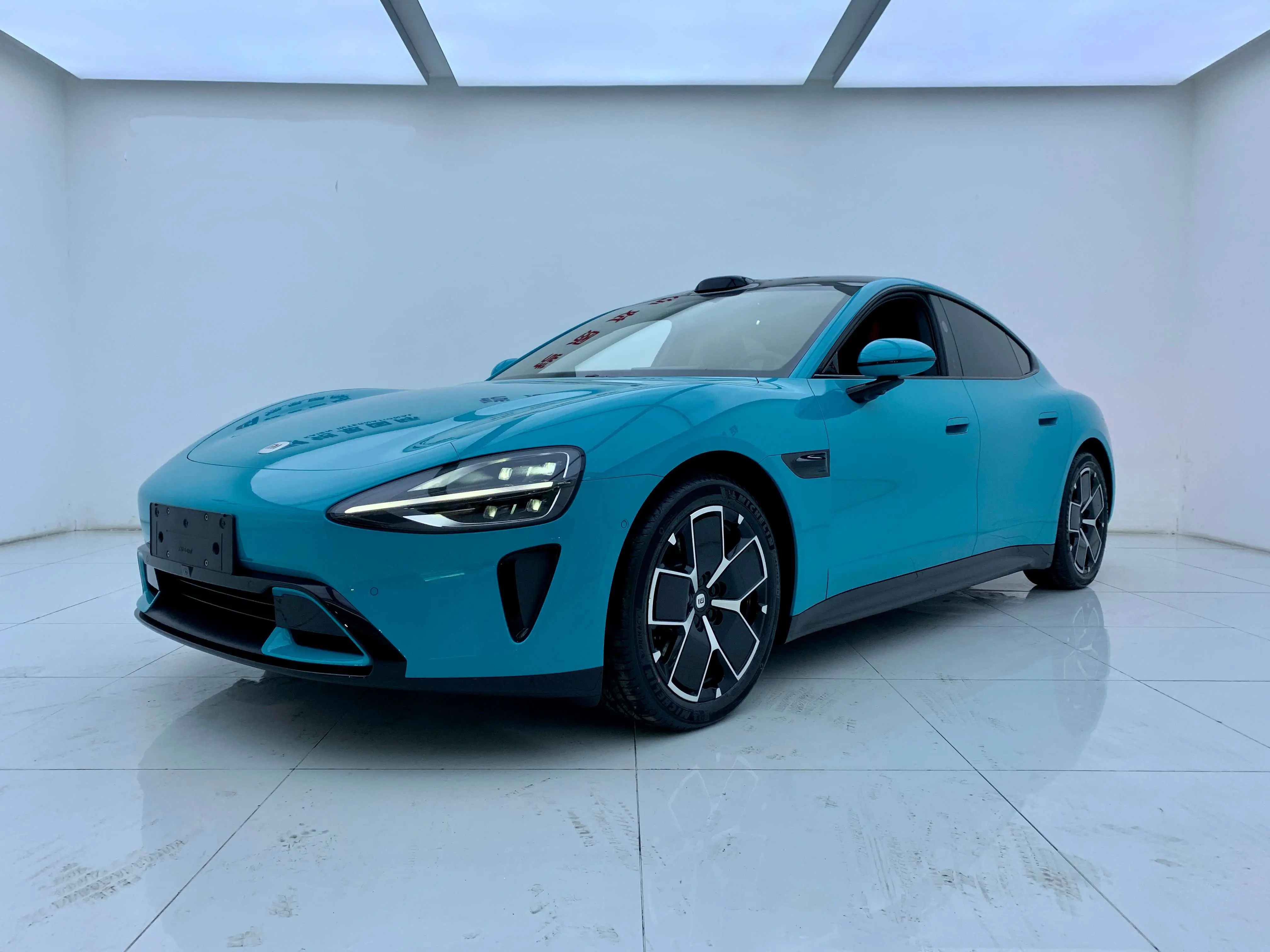 Xiaomi car Xiaomi SU7  из Китая