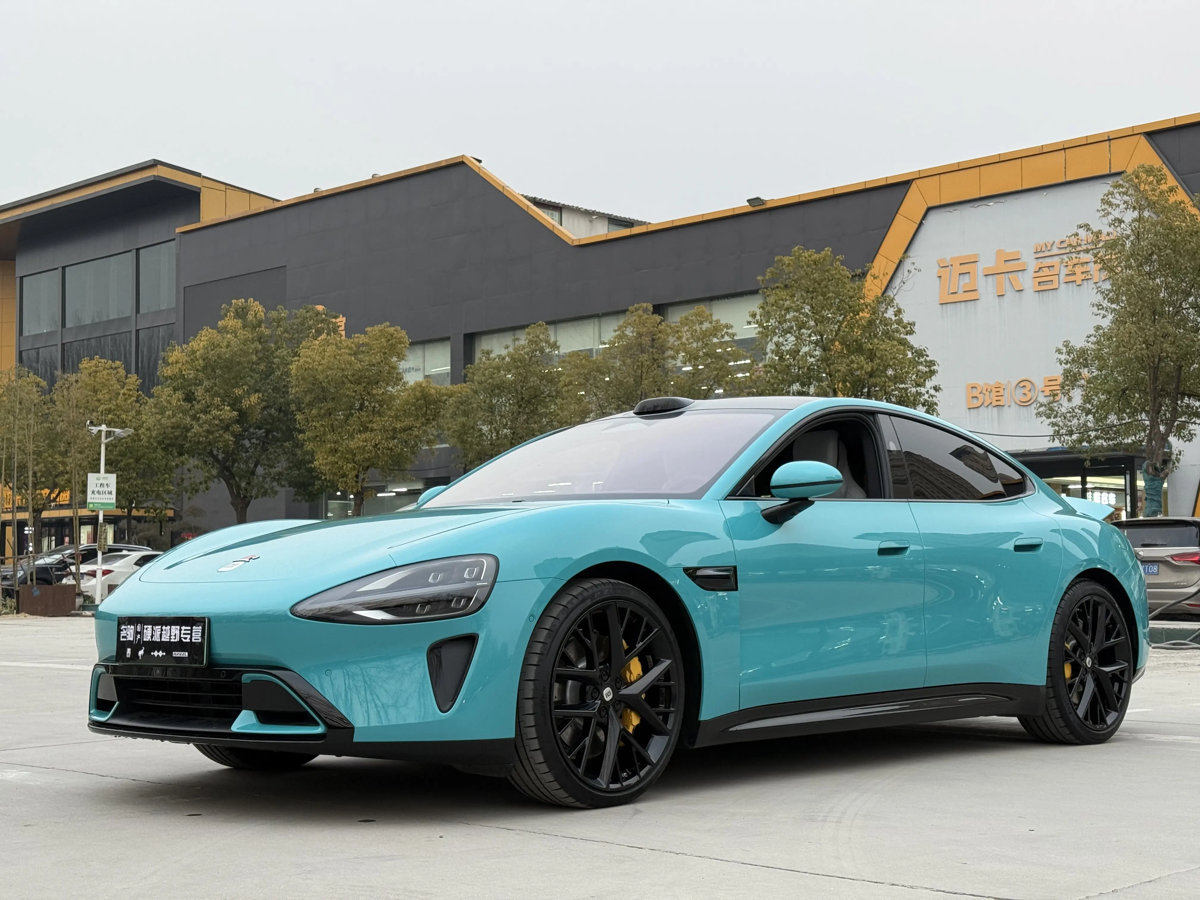 Xiaomi car Xiaomi SU7  из Китая