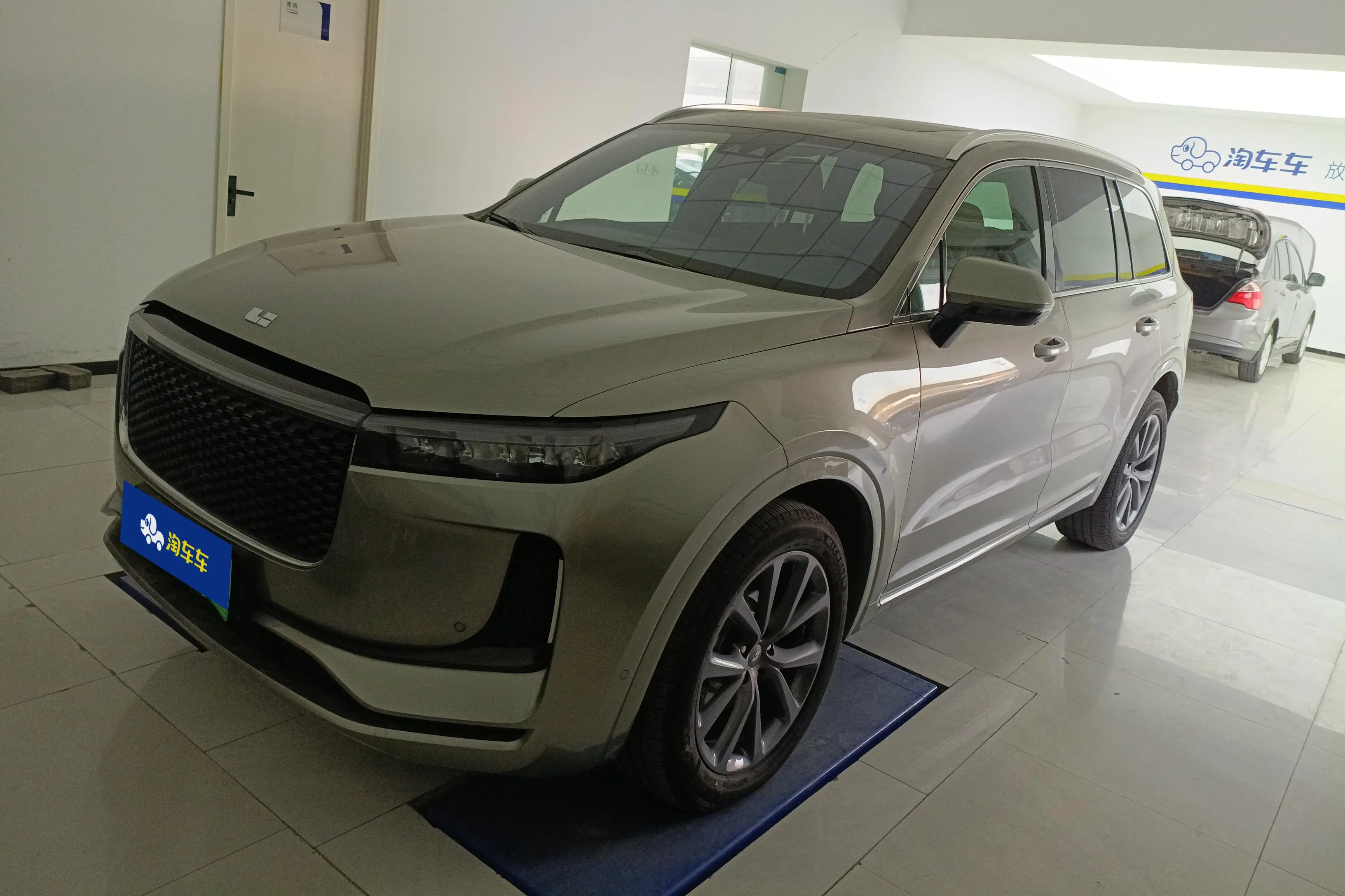 Lixiang ONE