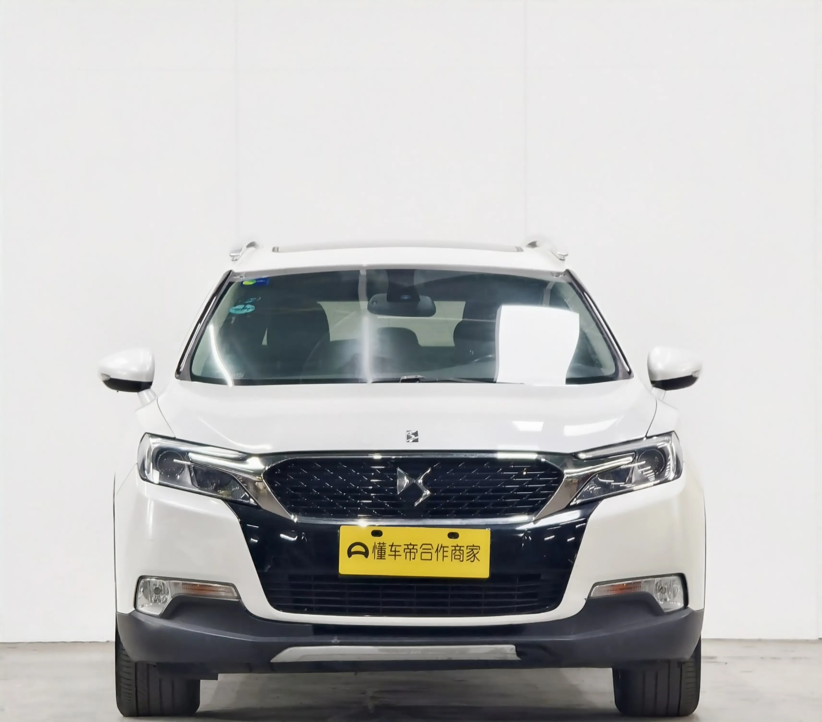 DS 6  из Китая