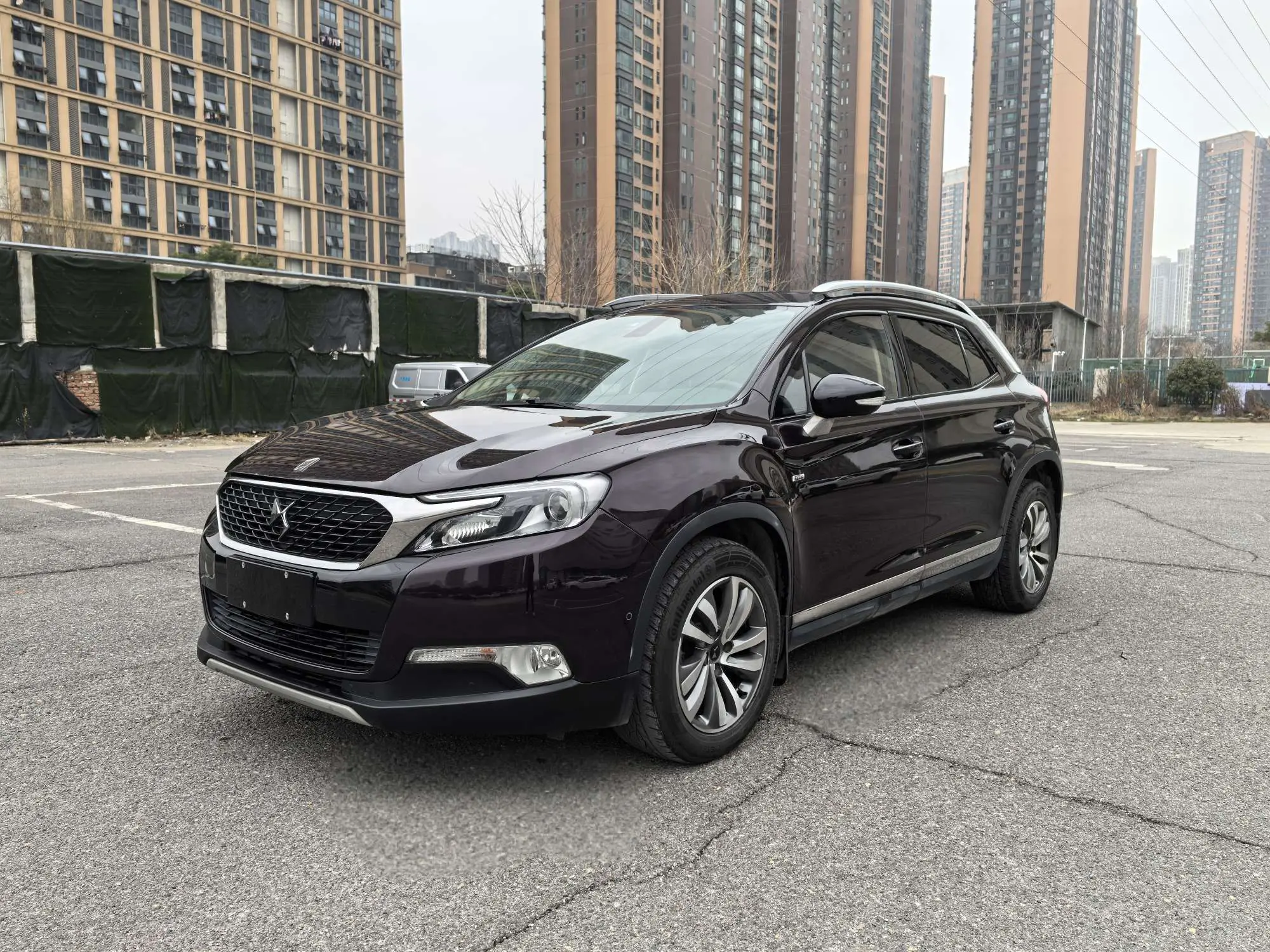 DS 6  из Китая