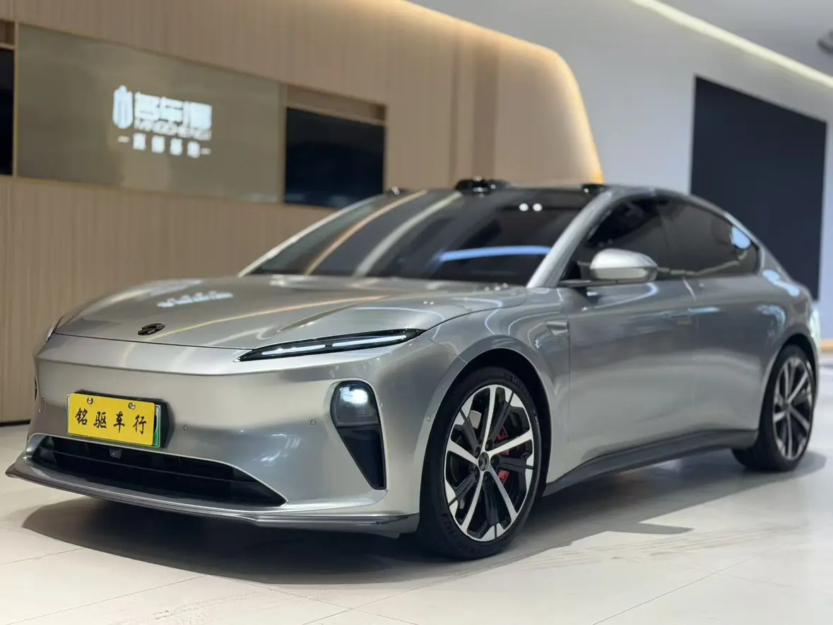 NIO ET5  из Китая