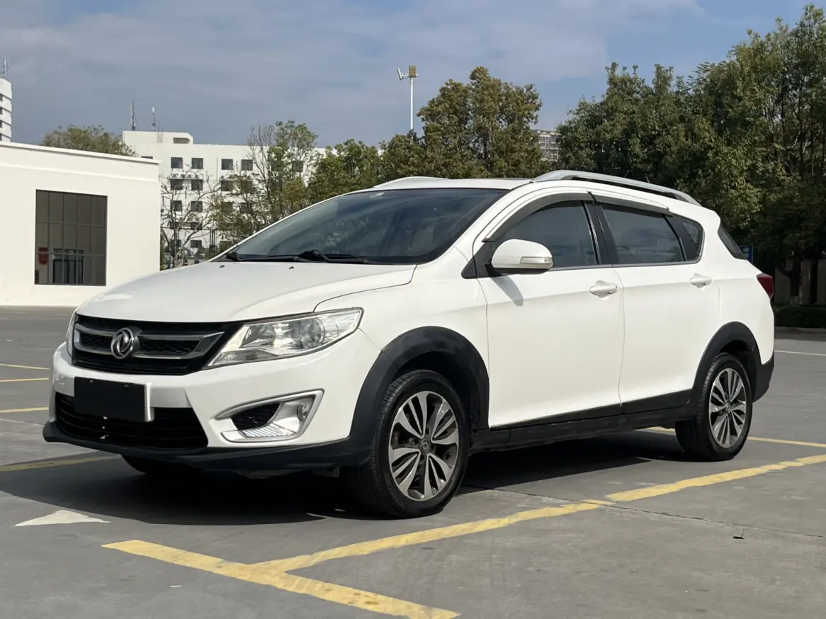 Dongfeng Fengshen AX3  из Китая