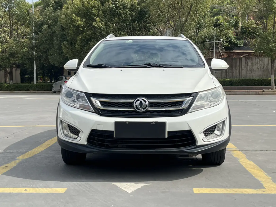Dongfeng Fengshen AX3  из Китая