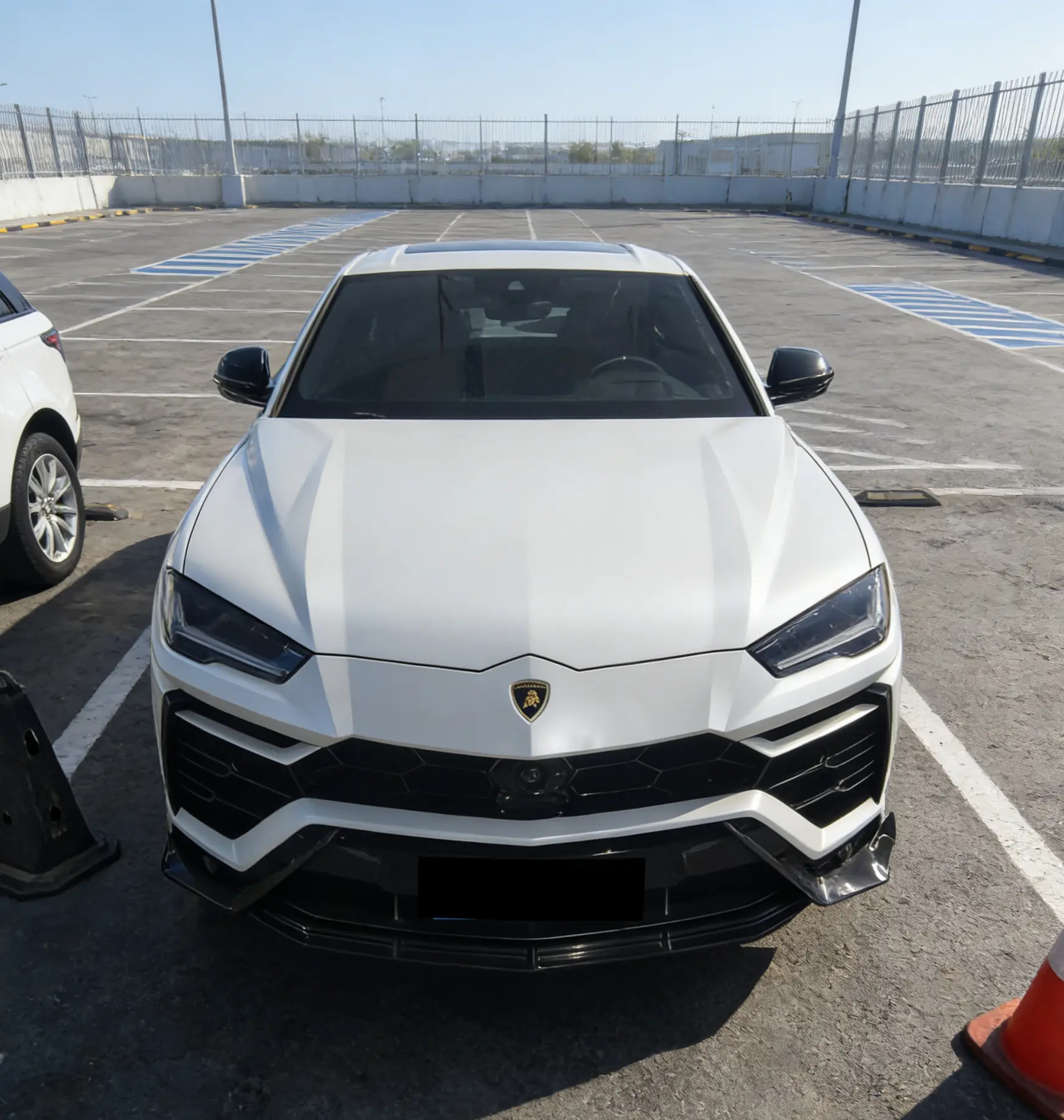 Lamborghini Urus  из Китая