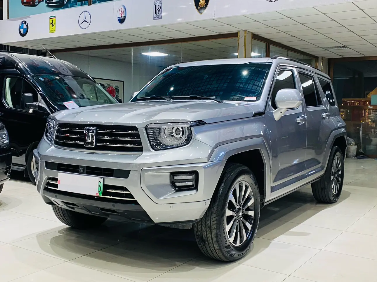 Tank 700 Hi4-T  из Китая