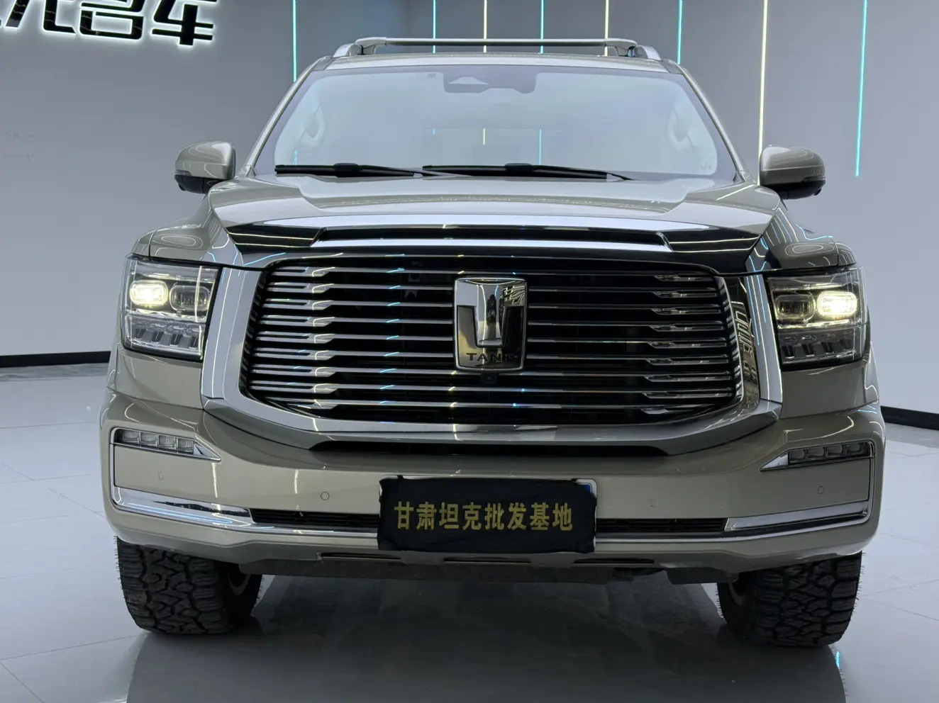 Tank 500  из Китая