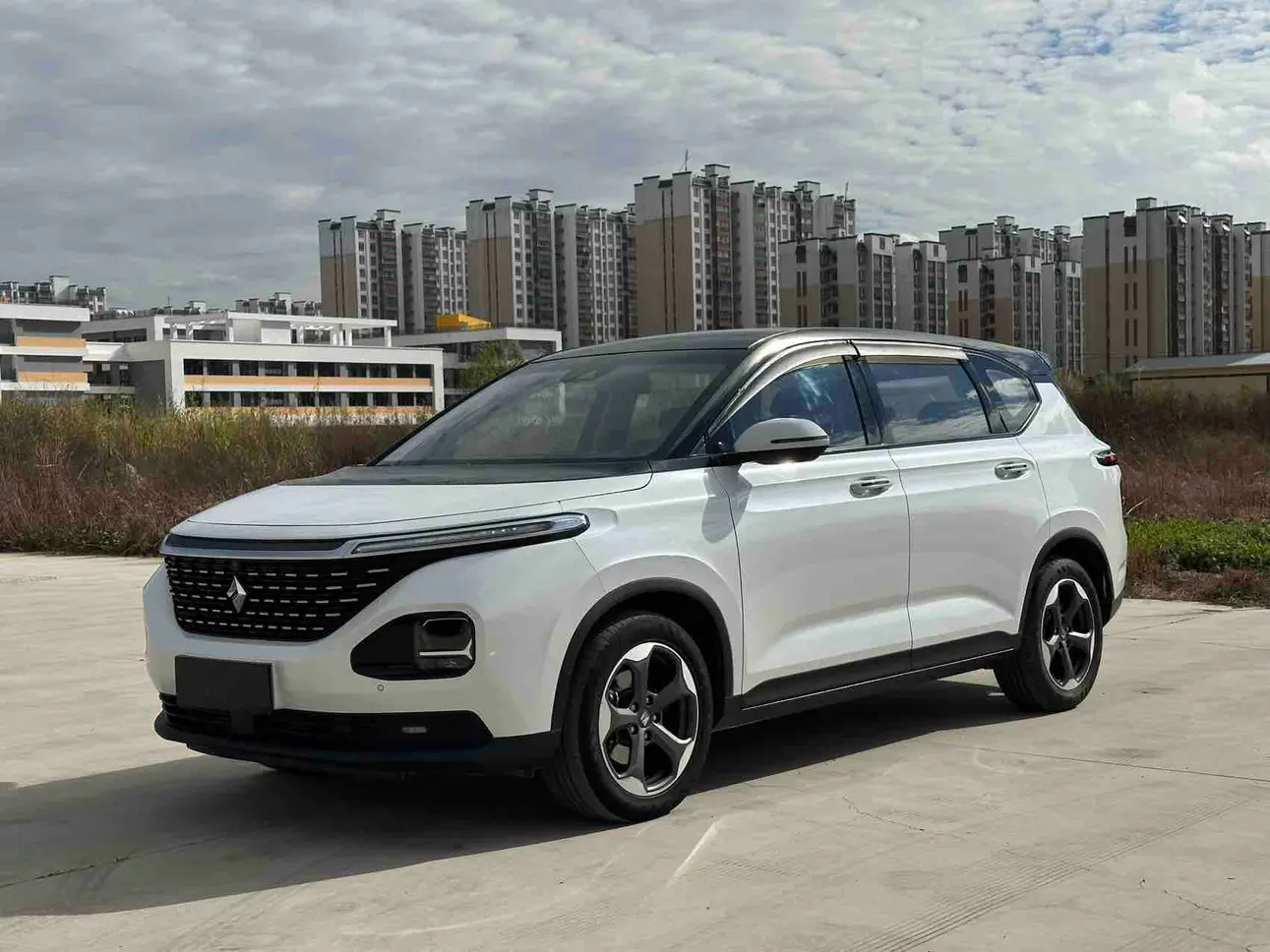 Baojun RM-5  из Китая