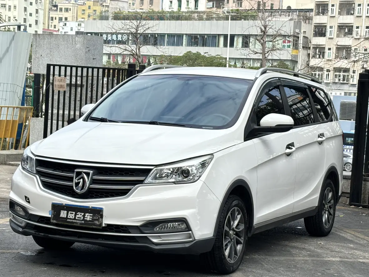 Baojun 730  из Китая