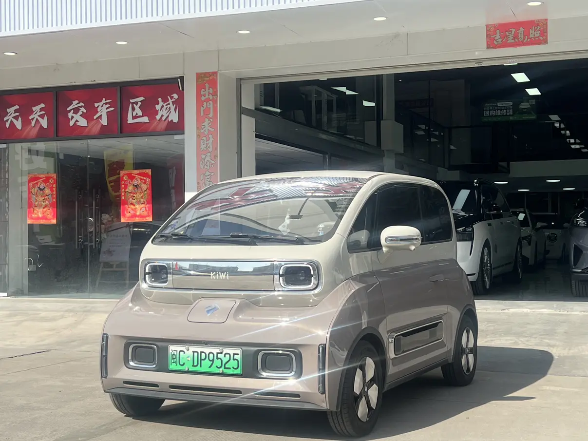 Baojun KiWi EV  из Китая