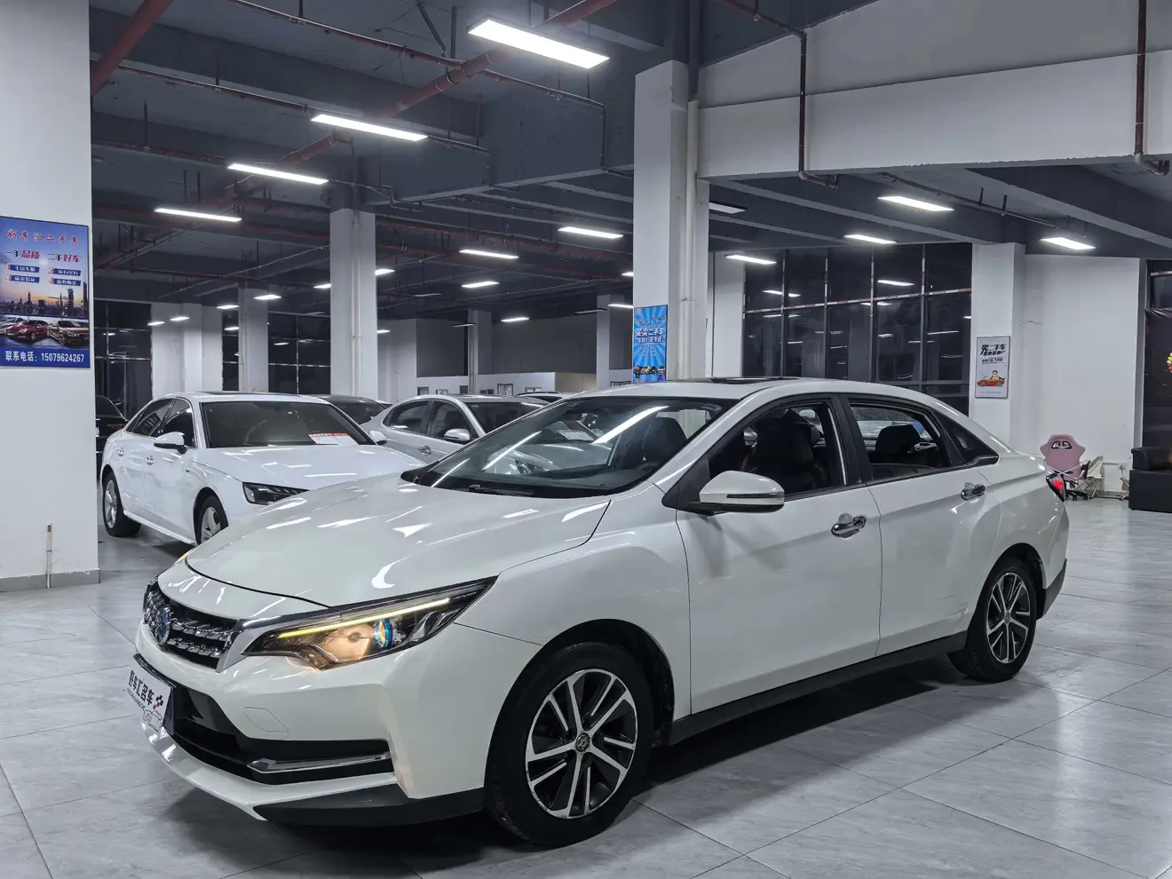 Kai Chen Venucia D60  из Китая