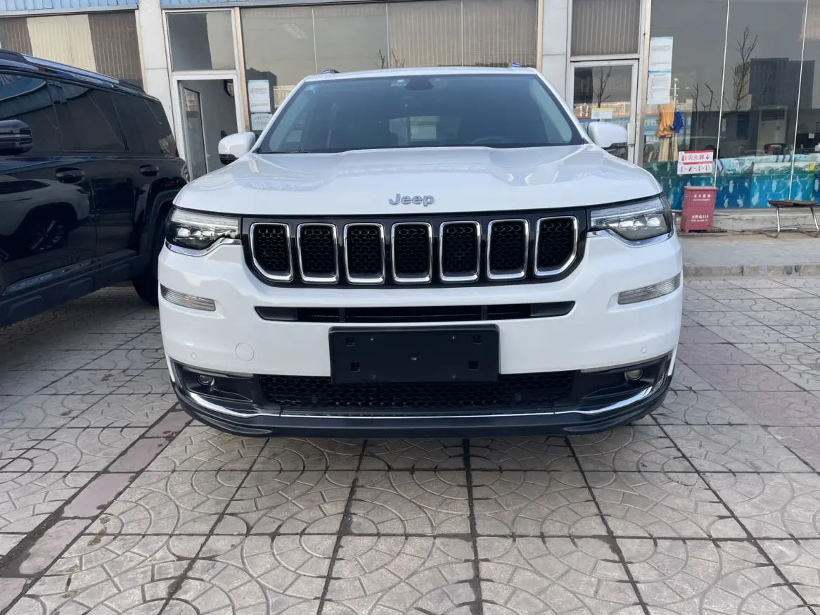 Jeep Commander  из Китая