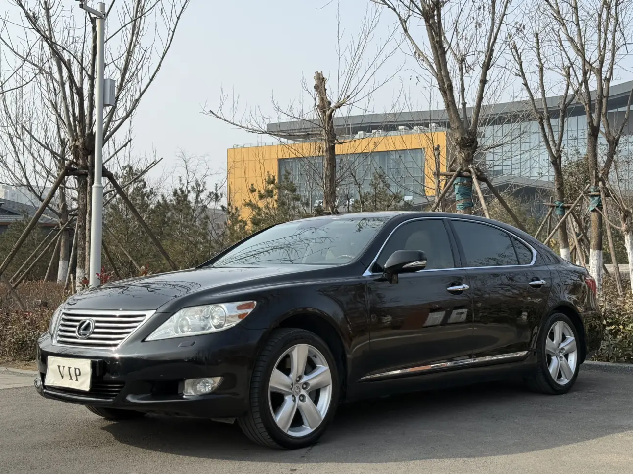 Lexus LS  из Китая