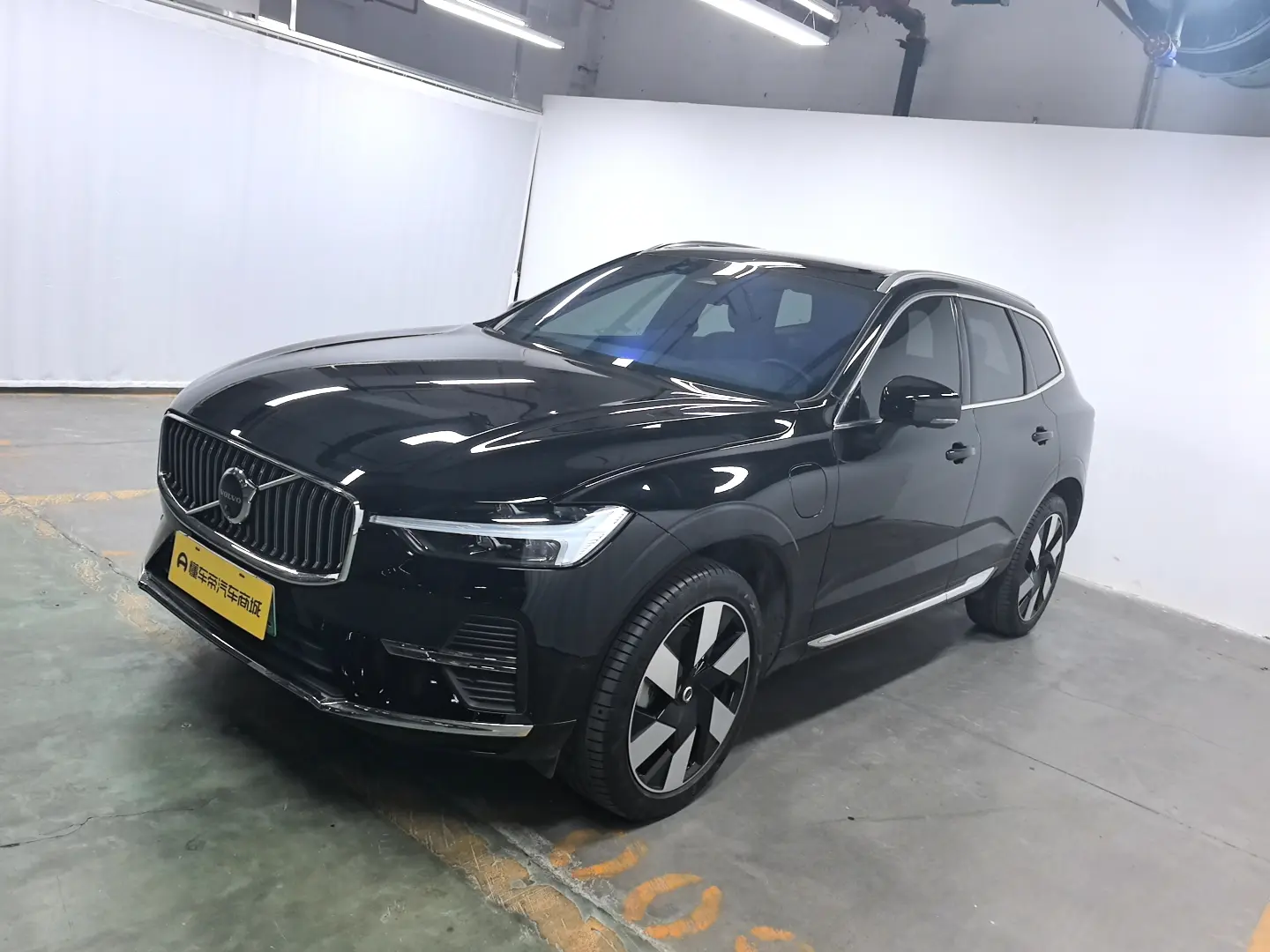 Volvo XC60 PHEV  из Китая