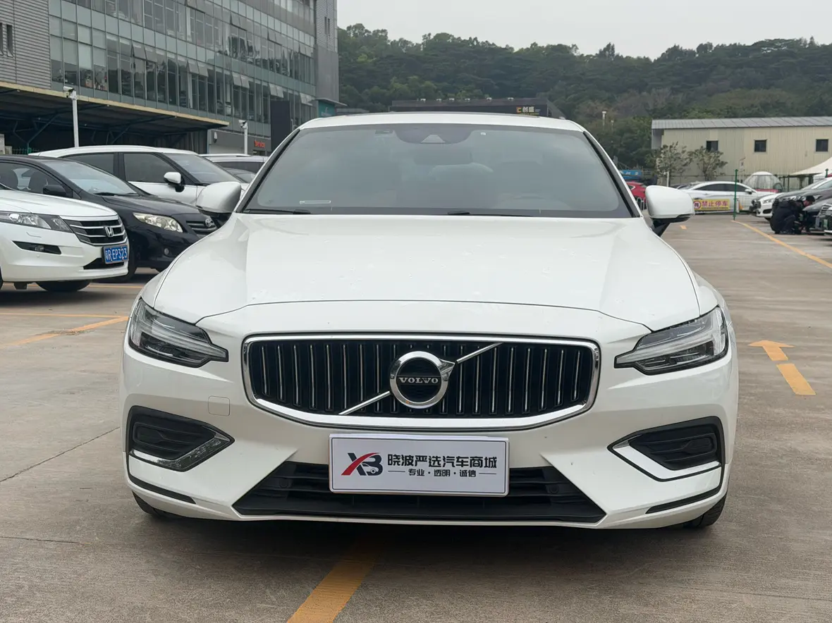 Volvo S60  из Китая