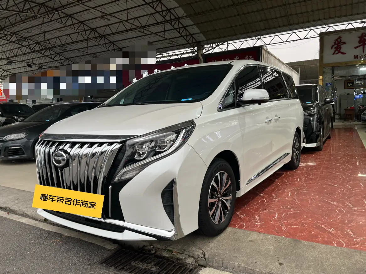 GAC Trumpchi M8  из Китая