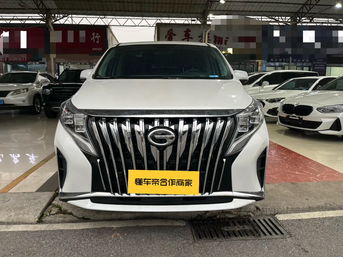 GAC Trumpchi M8  из Китая