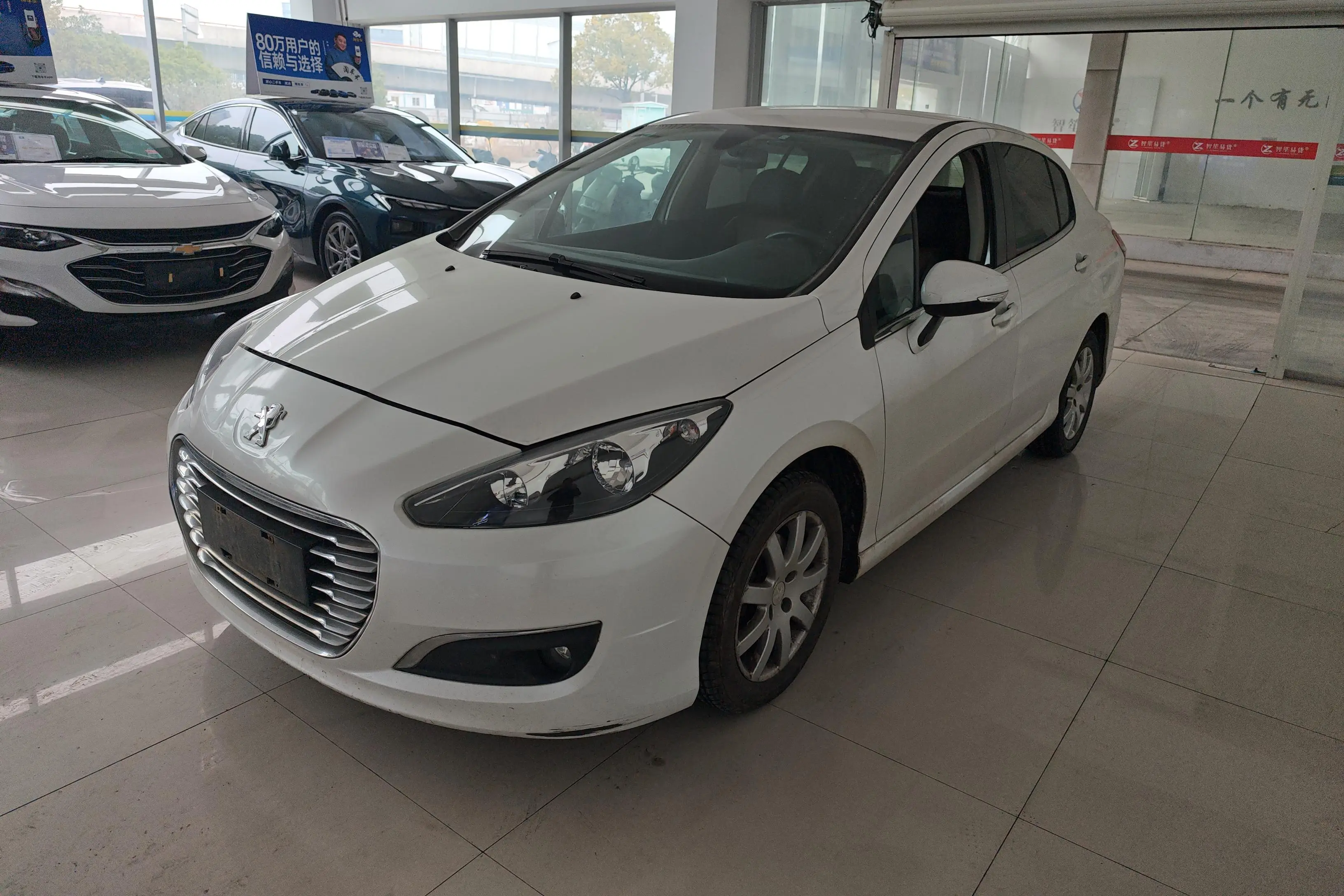 Peugeot 308  из Китая