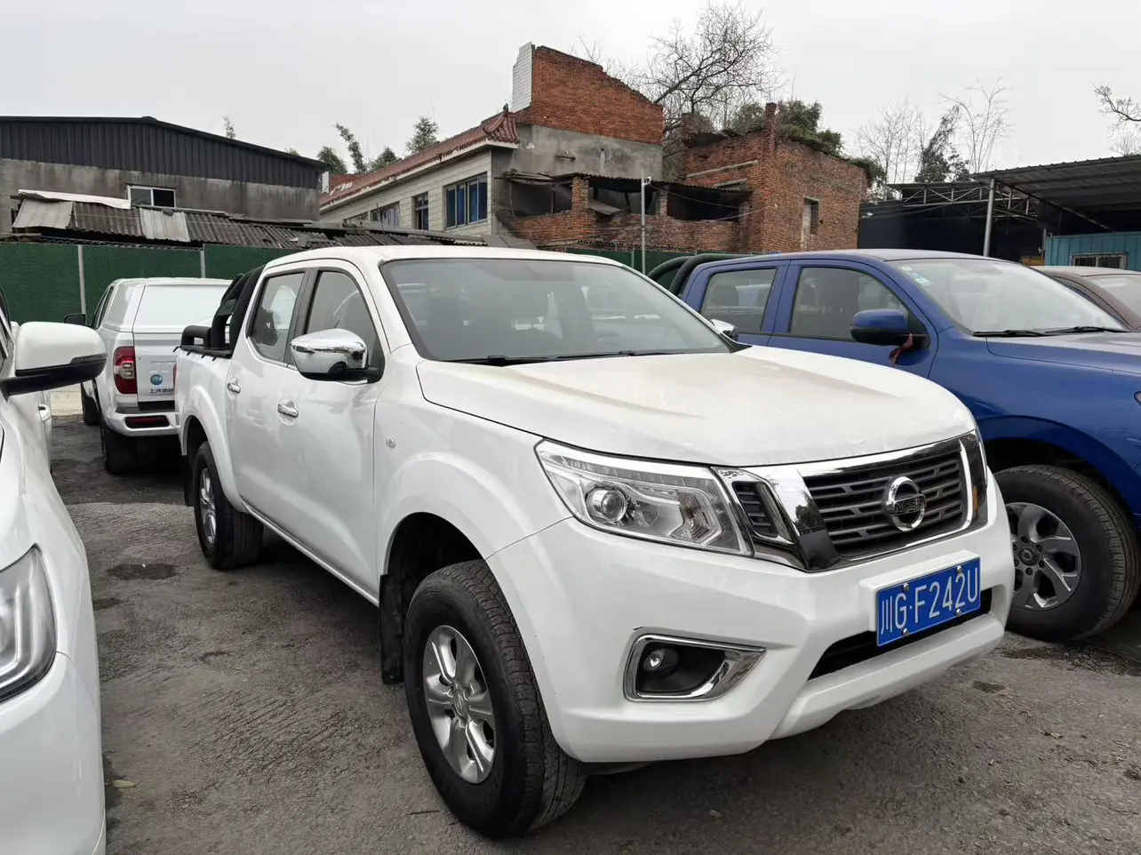 Nissan Navara  из Китая