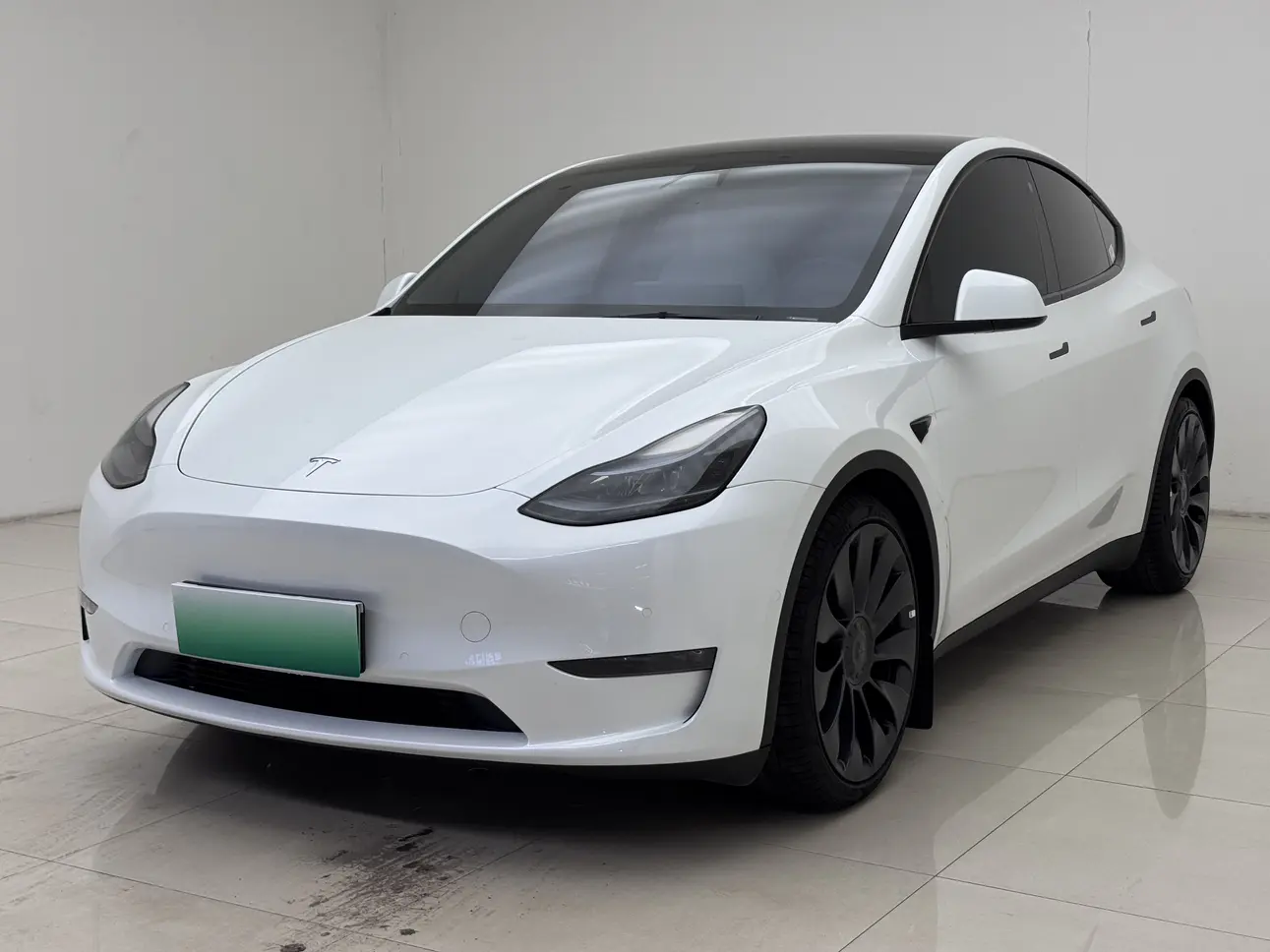 Tesla Model Y  из Китая