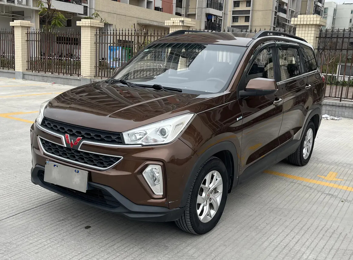 Wuling Hongguang S3  из Китая