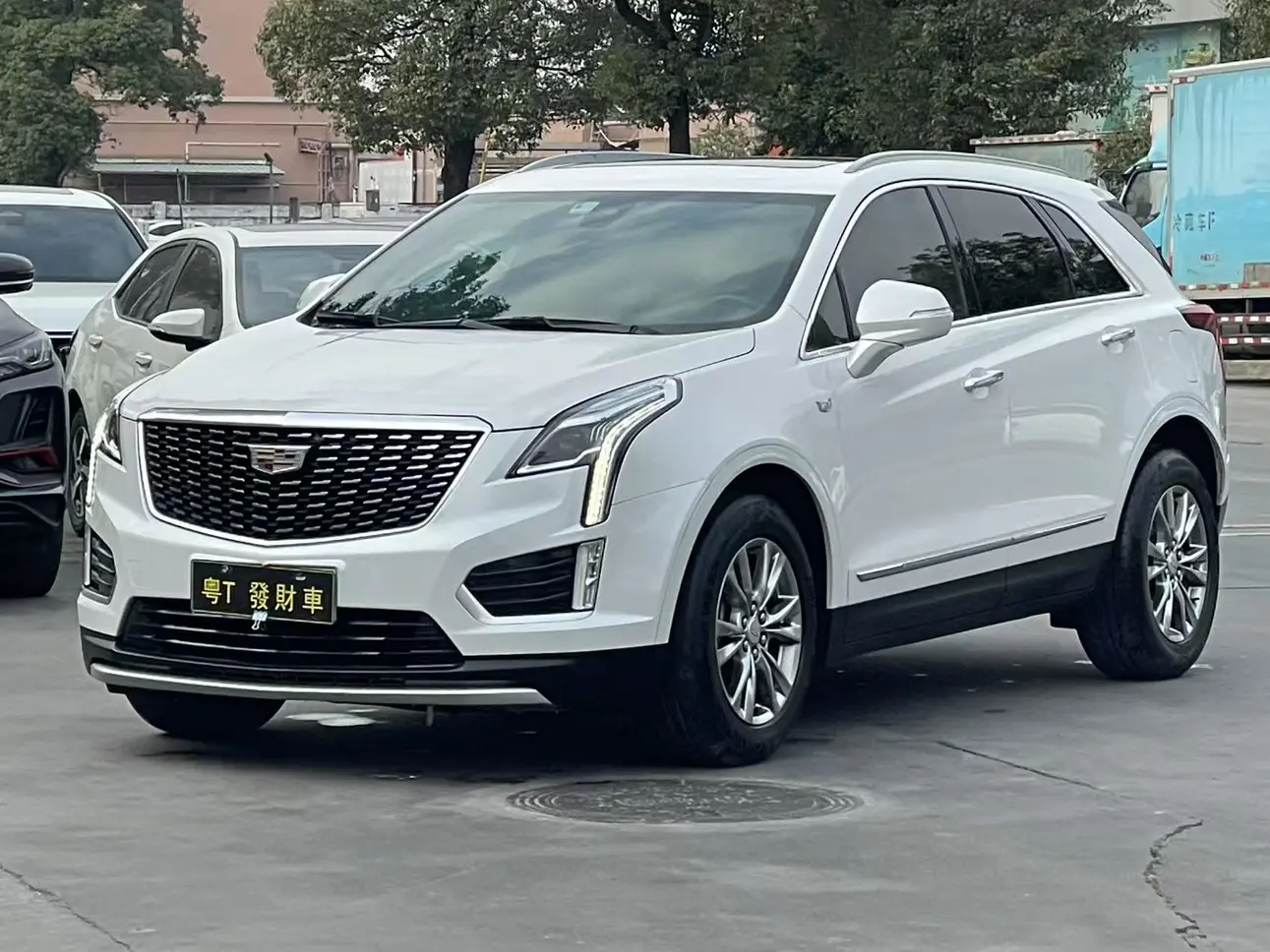 Cadillac XT5  из Китая