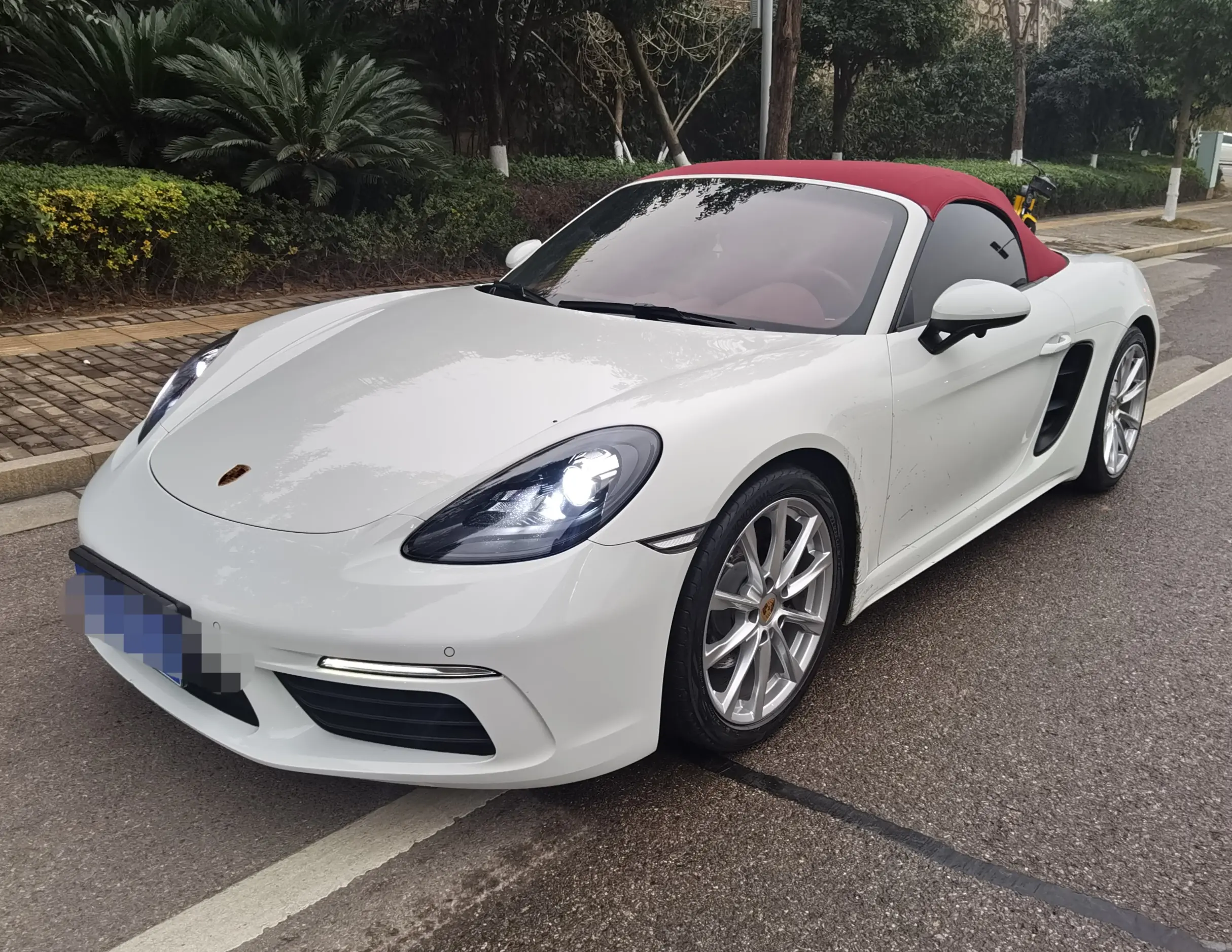 Porsche 718  из Китая