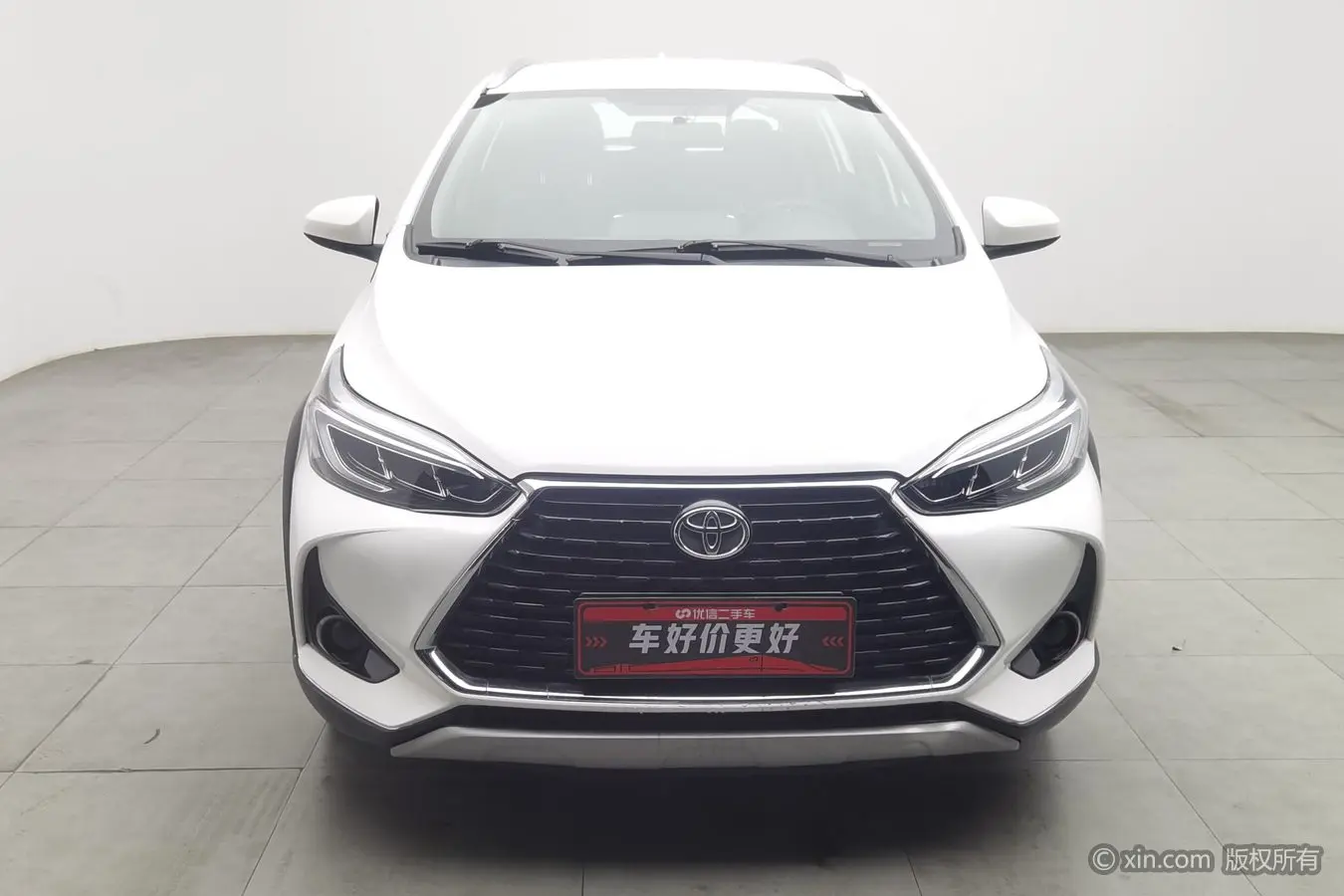 Toyota Yaris L  из Китая