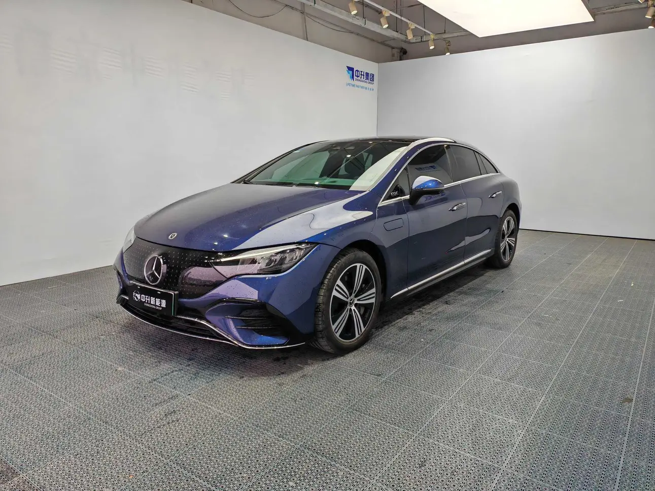 Mercedes-Benz EQE  из Китая