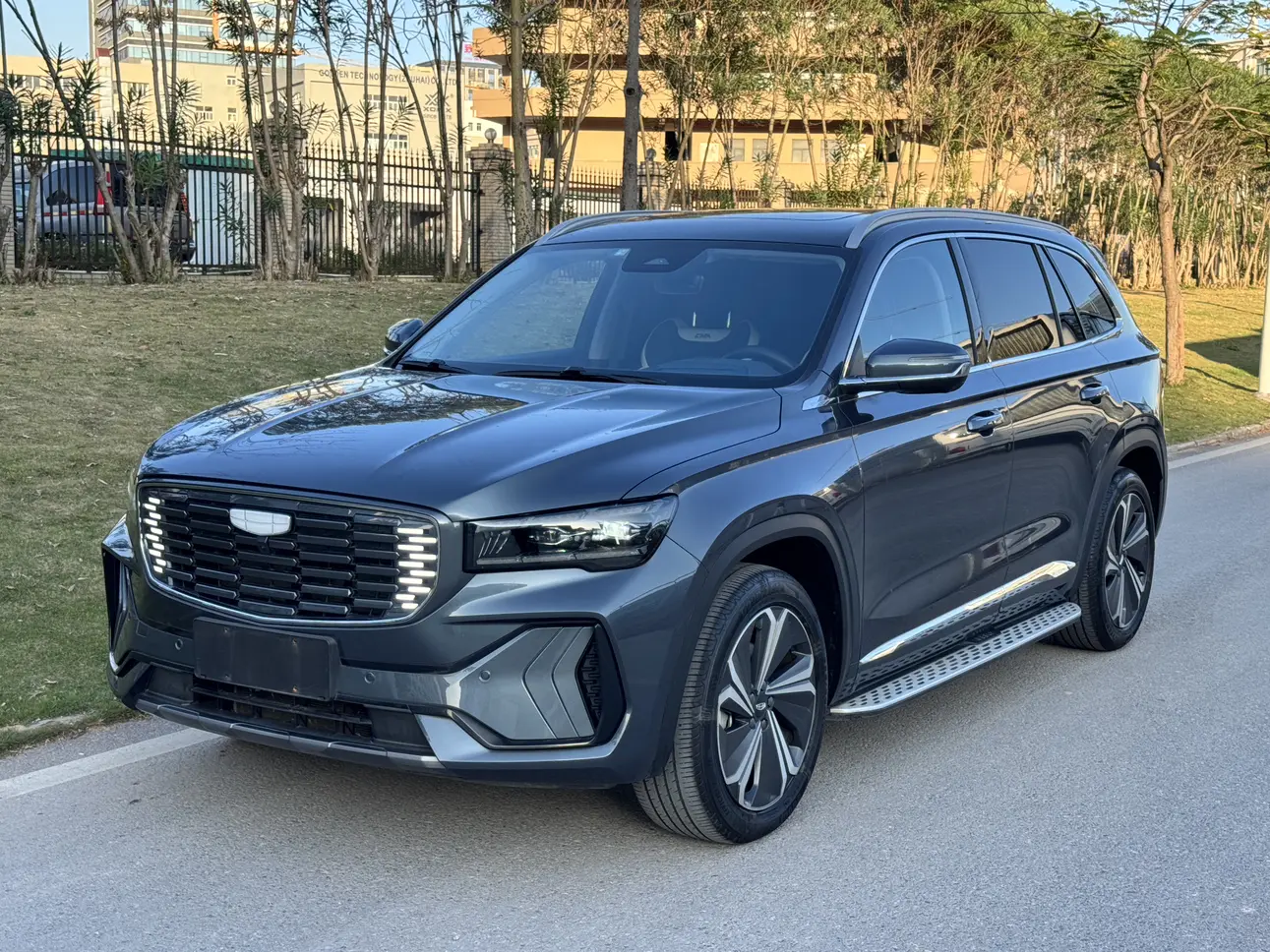 Geely Monjaro (Xingyue L)  из Китая