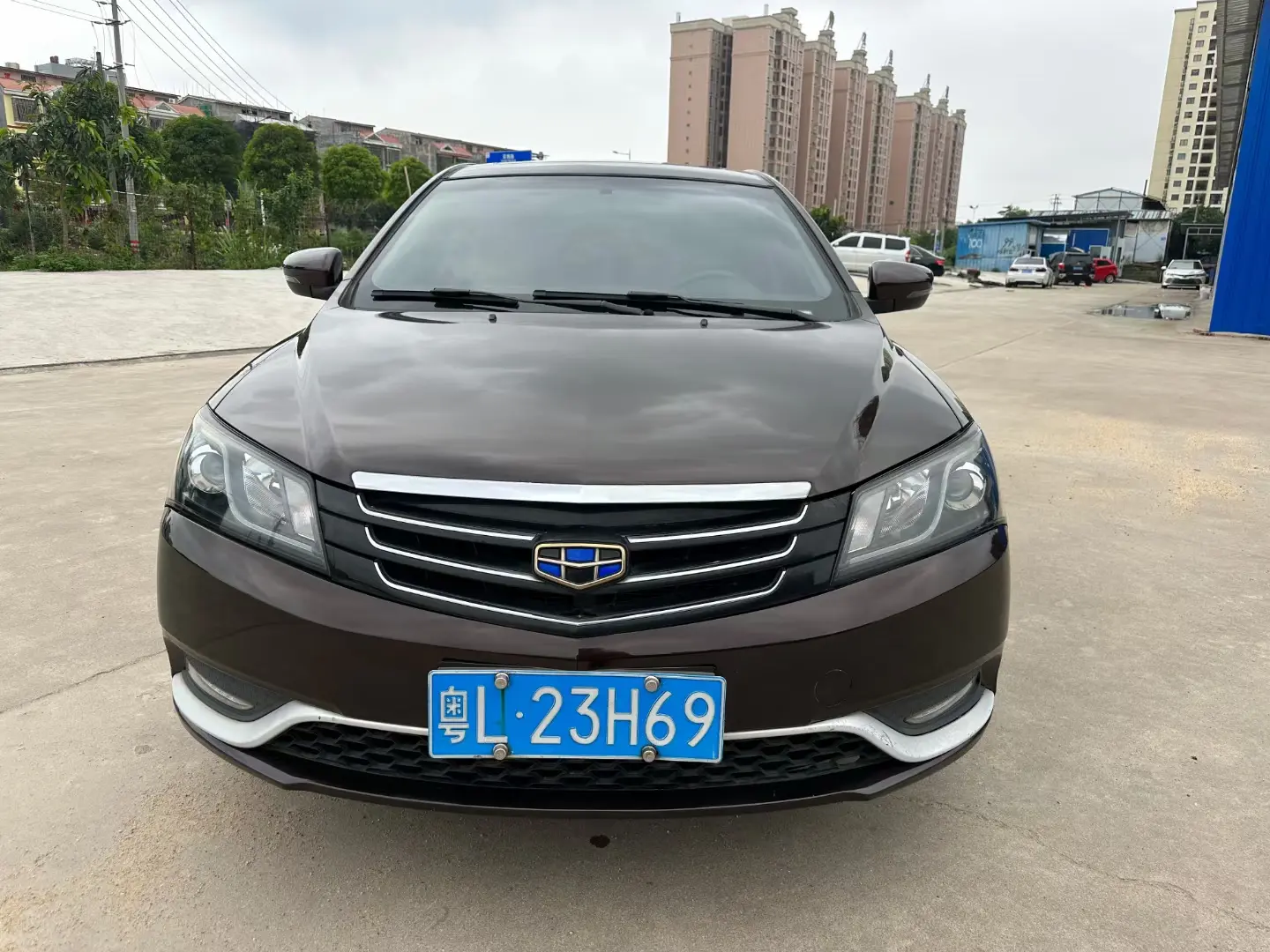 Geely Emgrand  из Китая